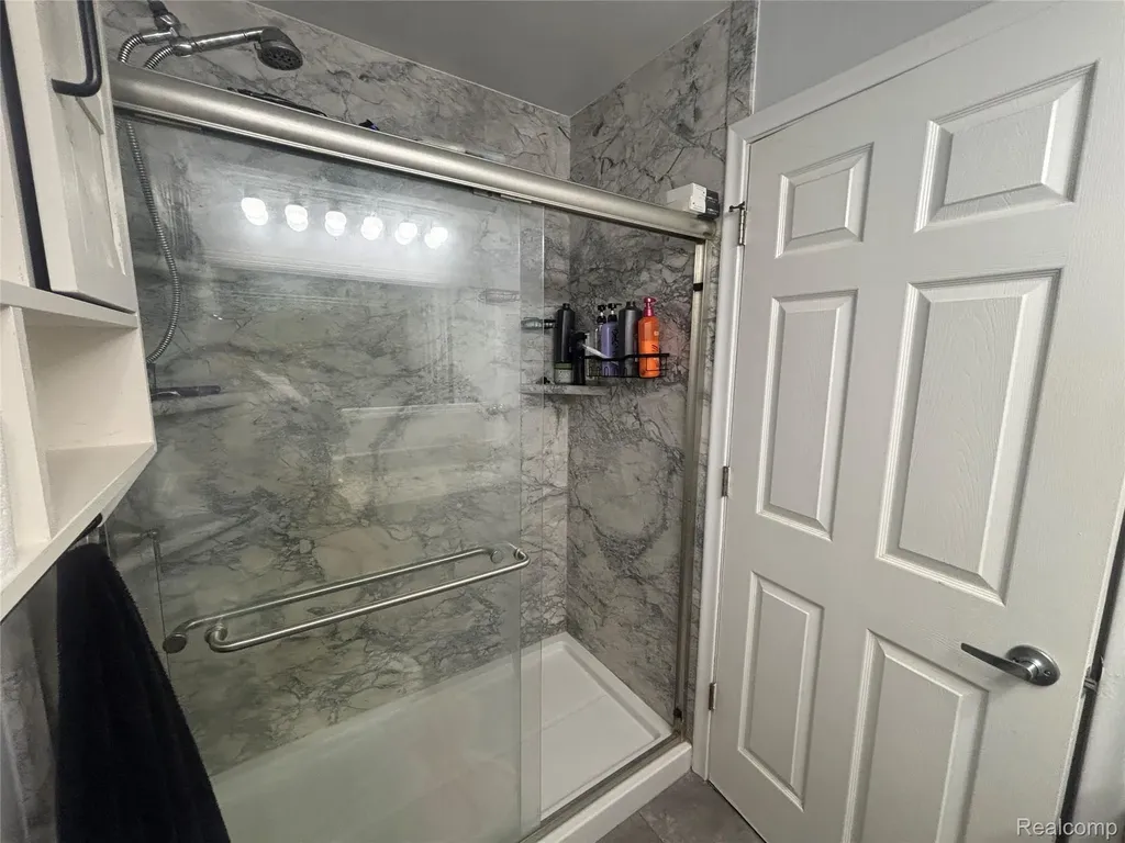 9844 Pine Knob Road Independence Charter Township MI 48348