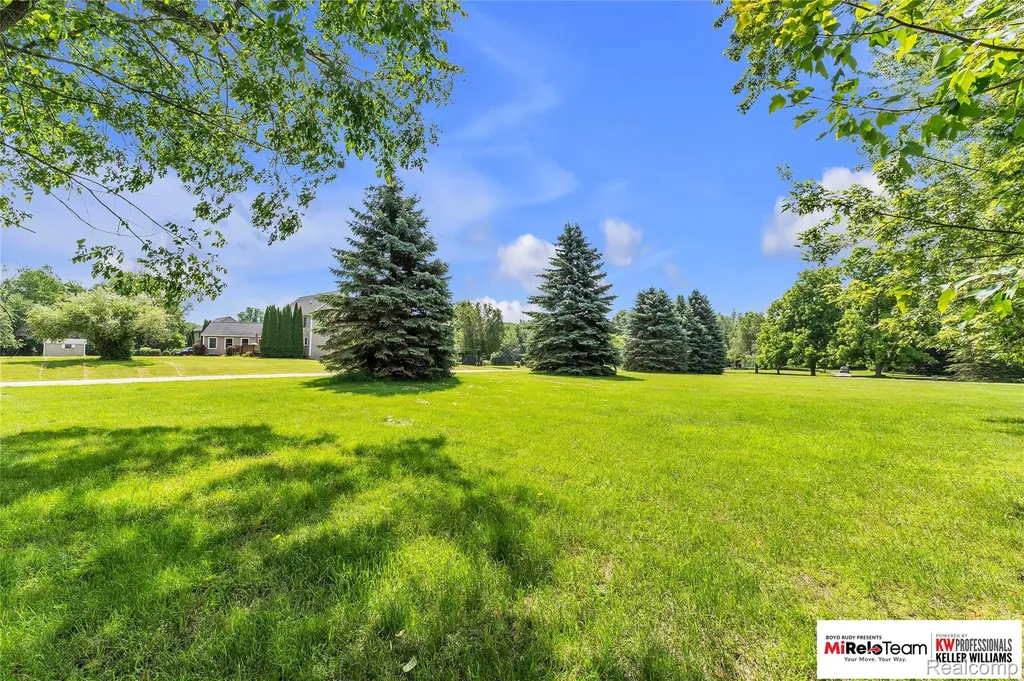 9844 Pine Knob Road Independence Charter Township MI 48348