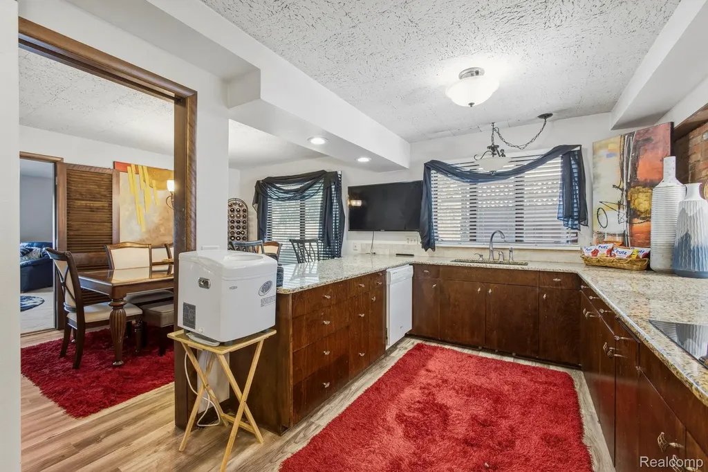 46 W Breitmeyer Place Mt. Clemens City MI 48043