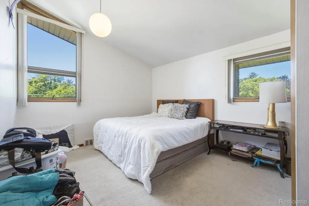 46 W Breitmeyer Place Mt. Clemens City MI 48043