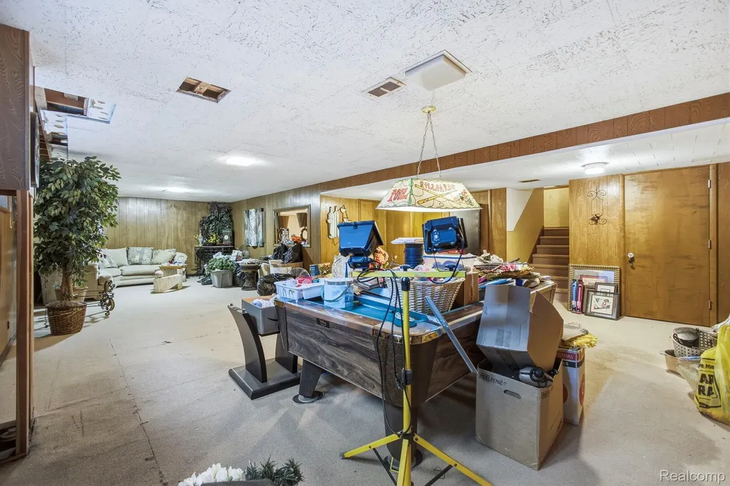 46 W Breitmeyer Place Mt. Clemens City MI 48043