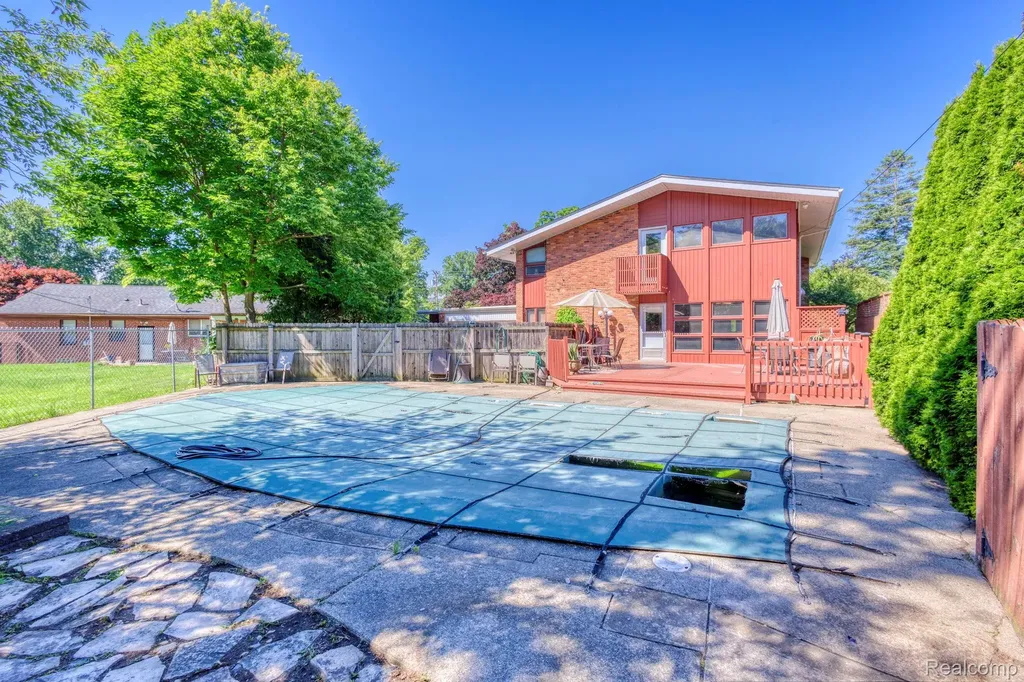 46 W Breitmeyer Place Mt. Clemens City MI 48043