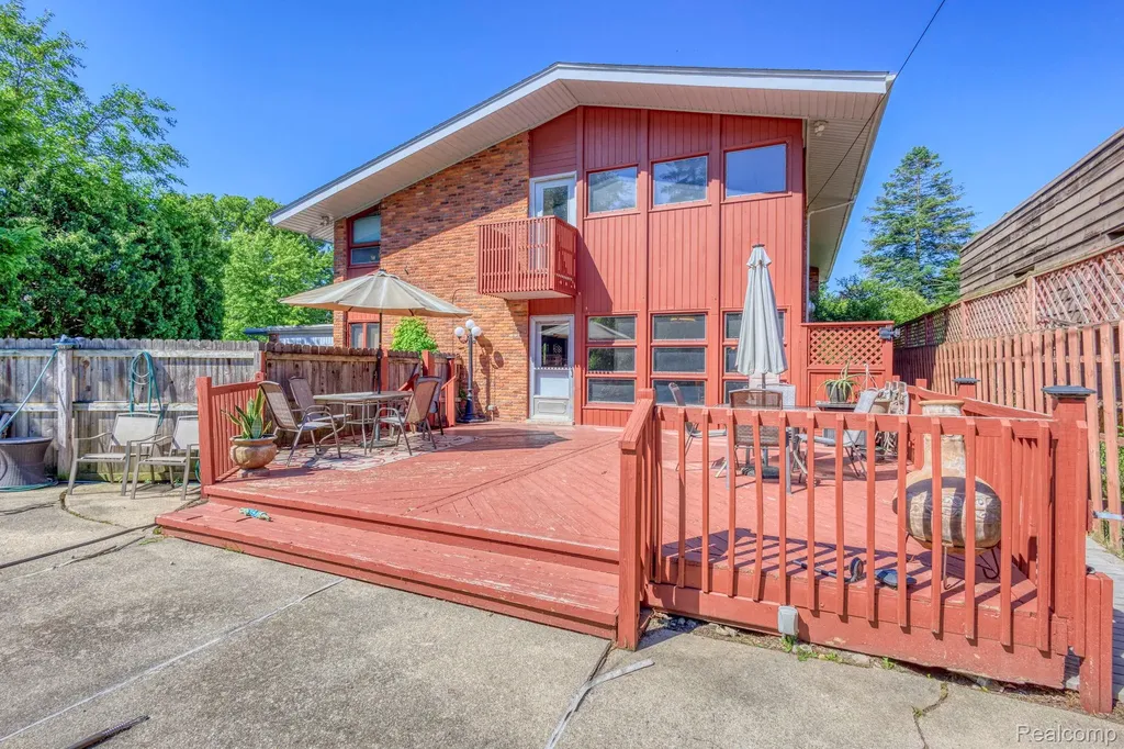 46 W Breitmeyer Place Mt. Clemens City MI 48043