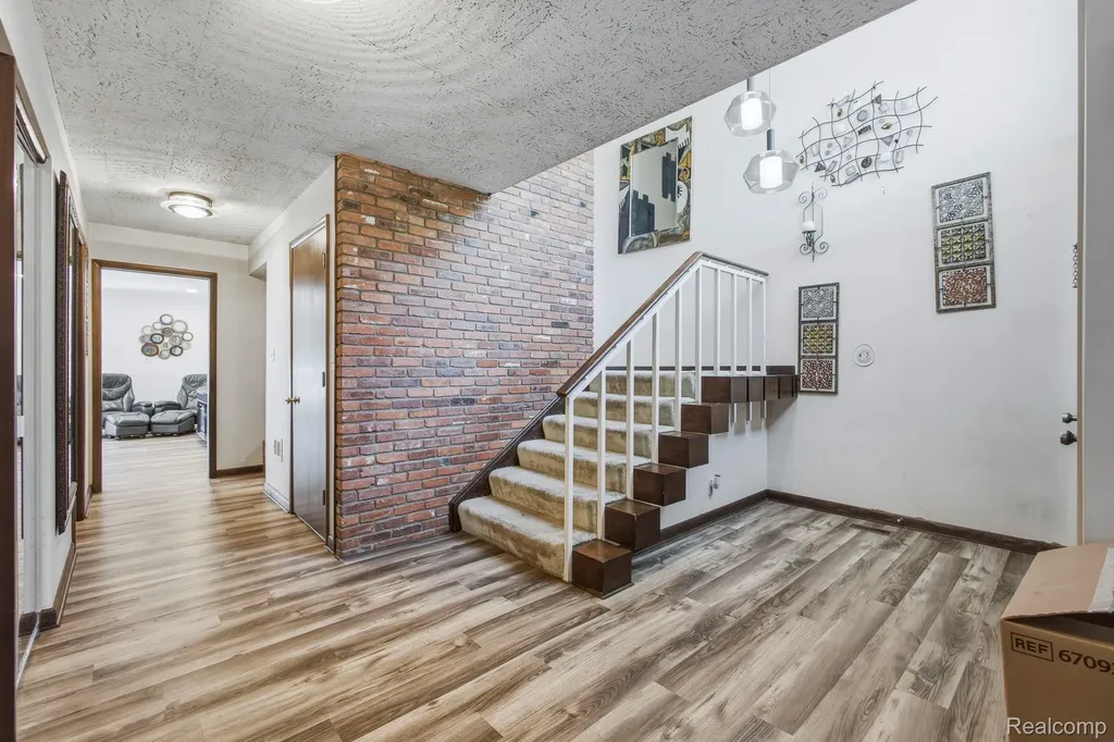 46 W Breitmeyer Place Mt. Clemens City MI 48043
