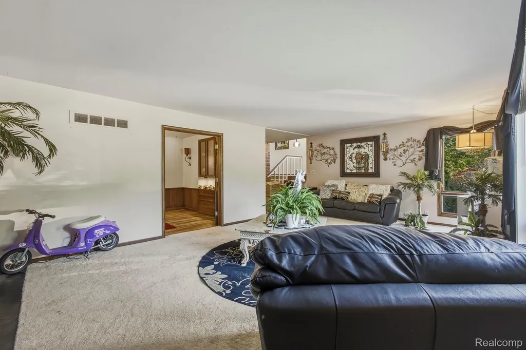 46 W Breitmeyer Place Mt. Clemens City MI 48043