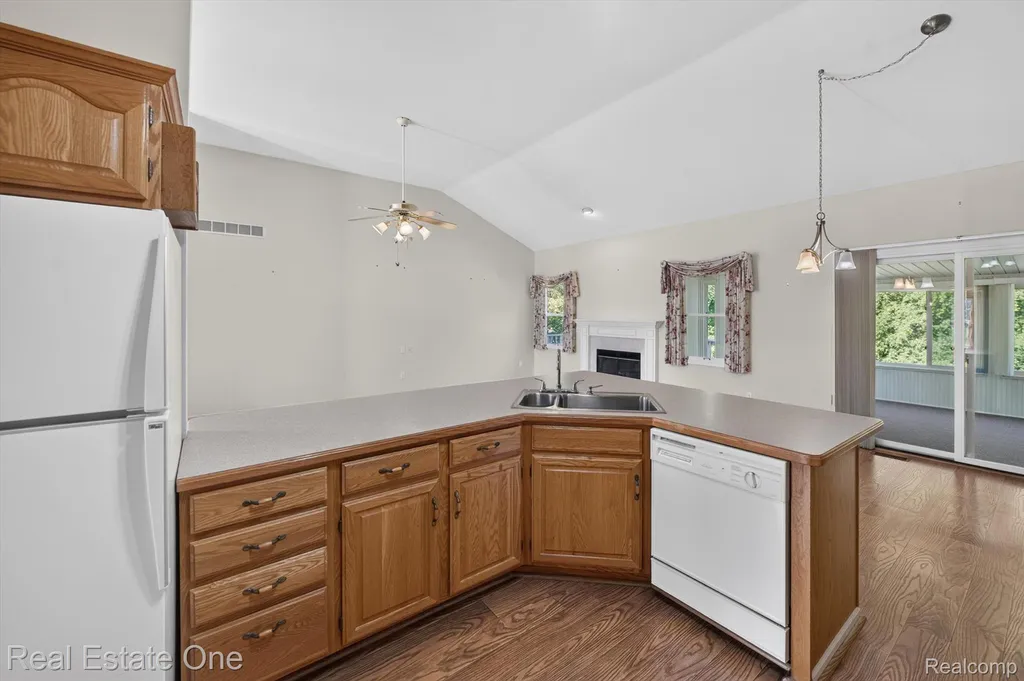 5128 Queensway Marion Township MI 48843
