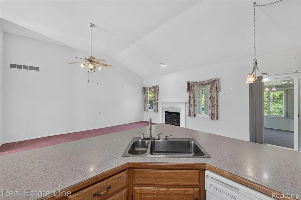 5128 Queensway Marion Township MI 48843