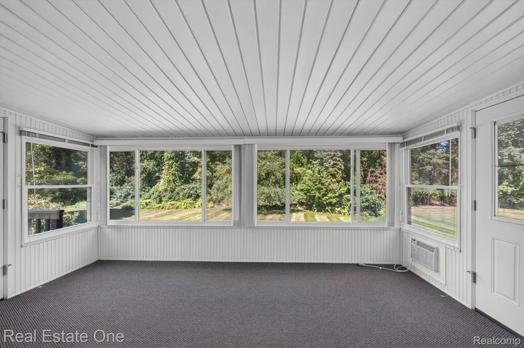 5128 Queensway Marion Township MI 48843