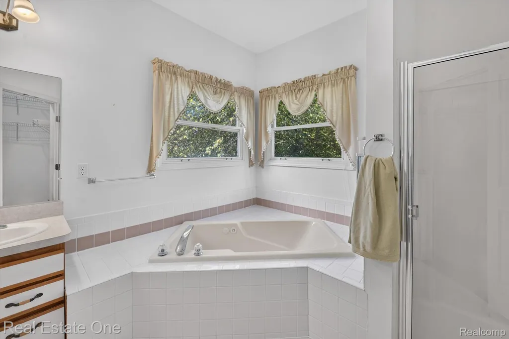 5128 Queensway Marion Township MI 48843