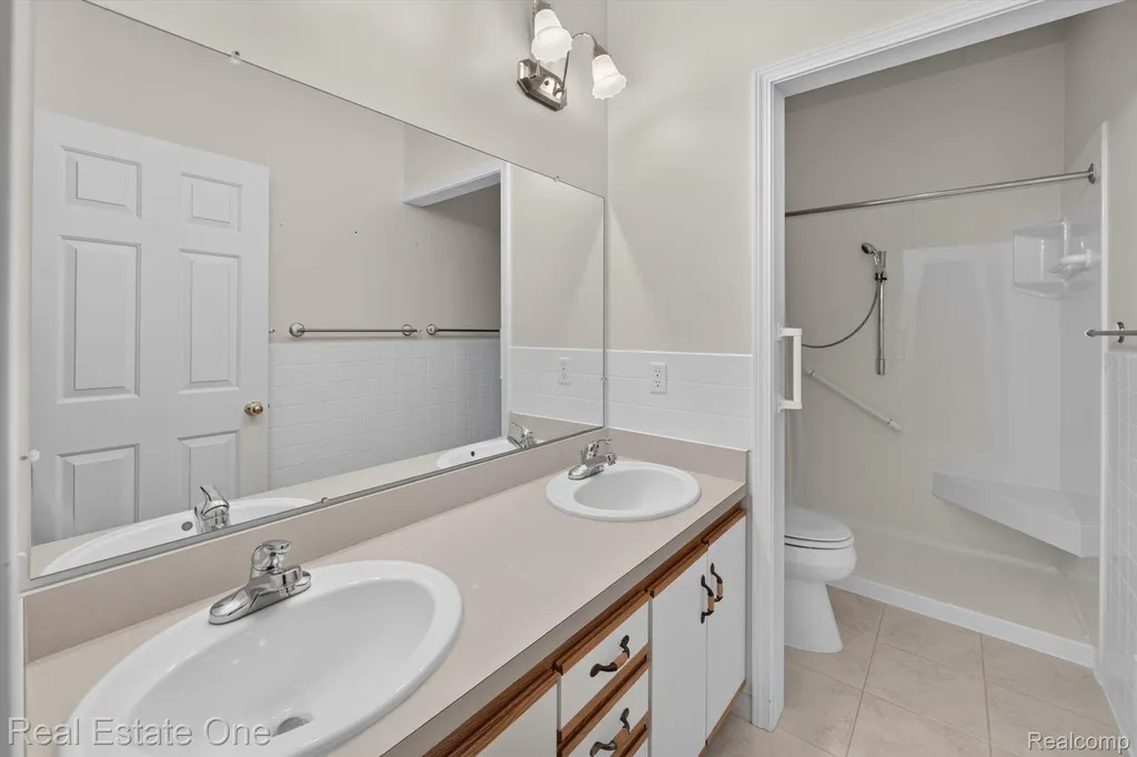 5128 Queensway Marion Township MI 48843