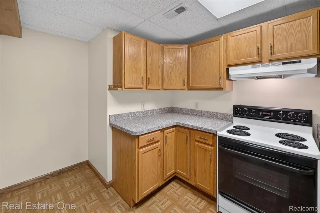 5128 Queensway Marion Township MI 48843