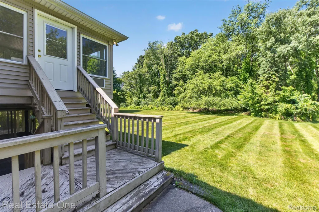 5128 Queensway Marion Township MI 48843