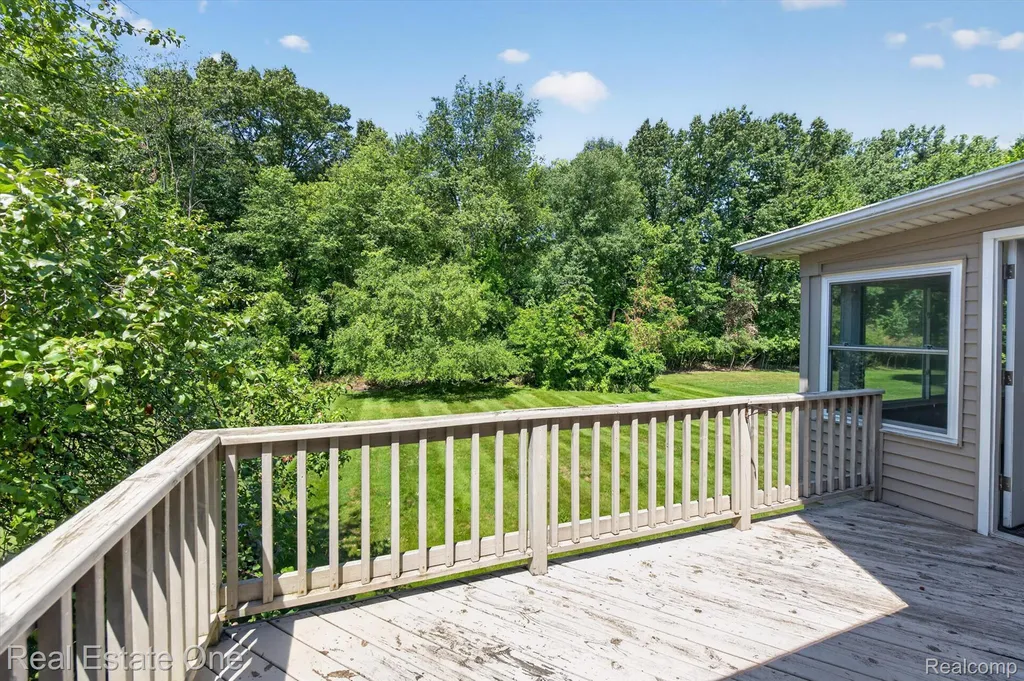 5128 Queensway Marion Township MI 48843
