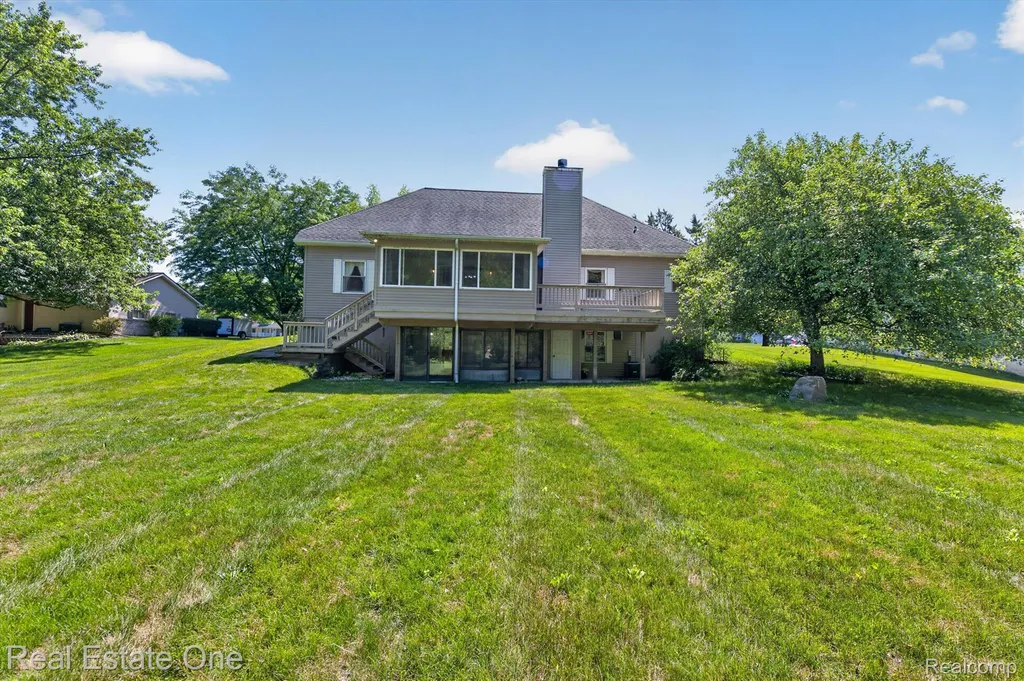 5128 Queensway Marion Township MI 48843
