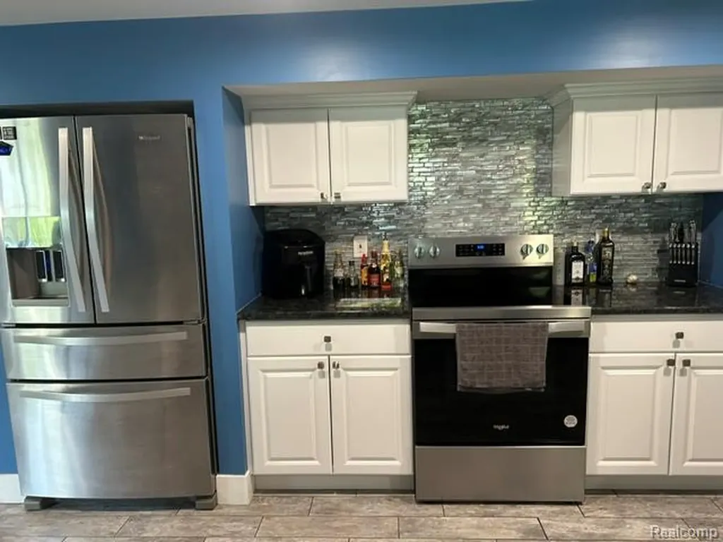 15471 Whitaker Road Fenton Charter Township MI 48451