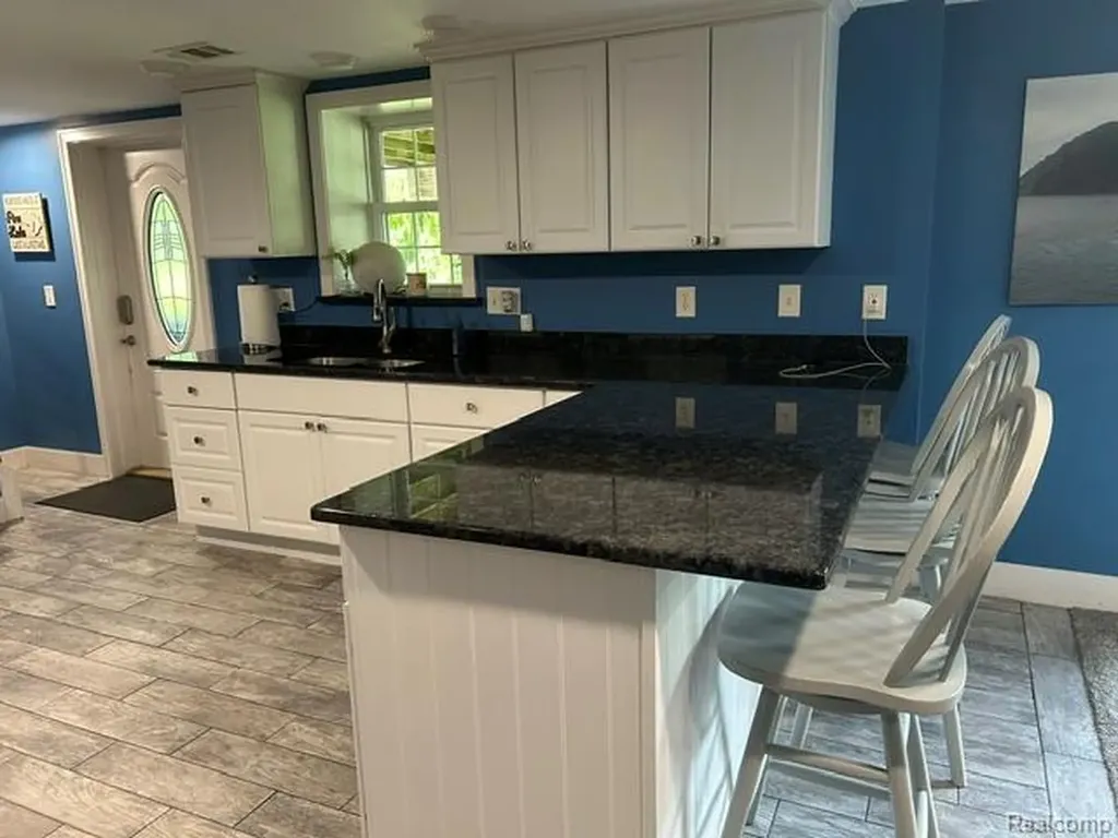 15471 Whitaker Road Fenton Charter Township MI 48451