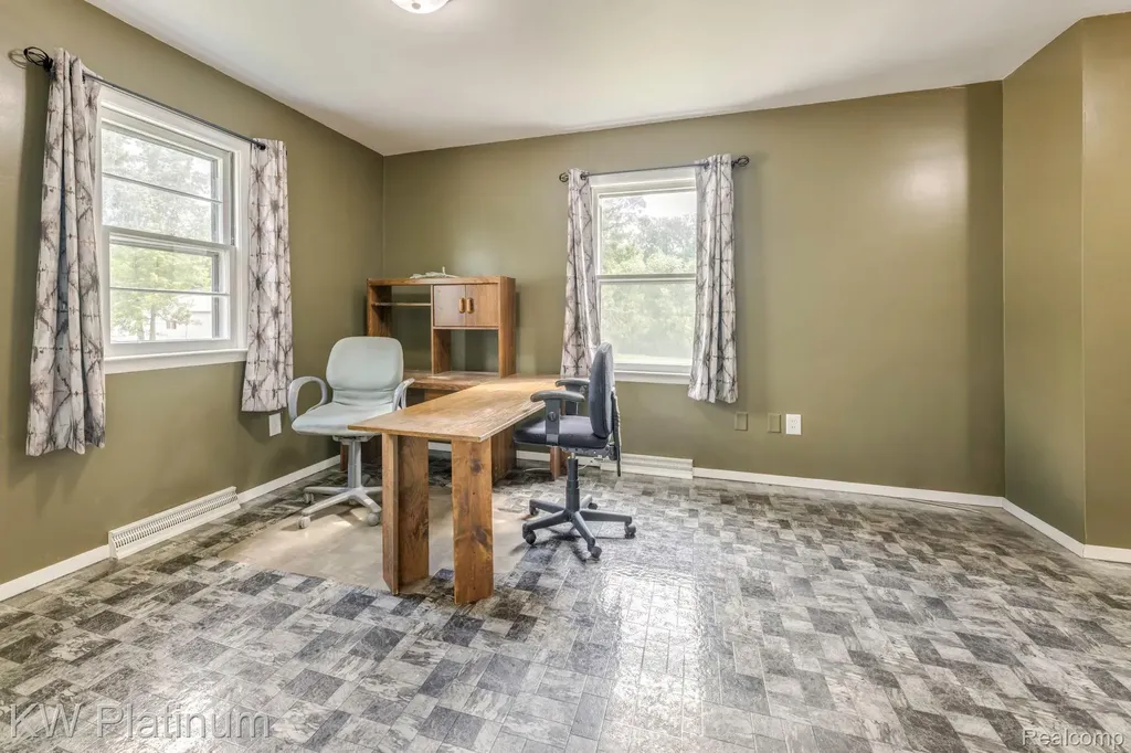 5930 Gratiot Avenue St. Clair Township MI 48079