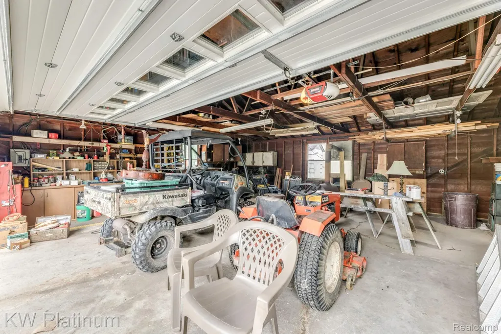 5930 Gratiot Avenue St. Clair Township MI 48079
