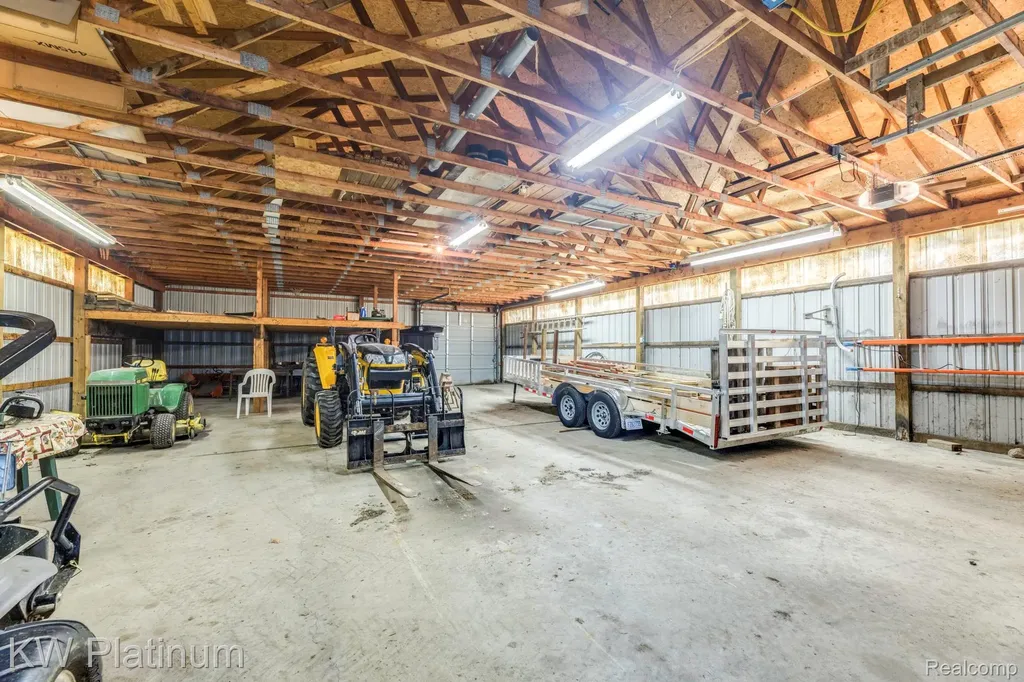 5930 Gratiot Avenue St. Clair Township MI 48079