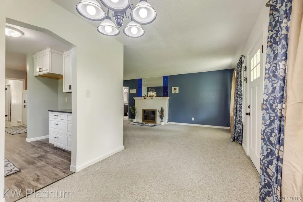 5930 Gratiot Avenue St. Clair Township MI 48079