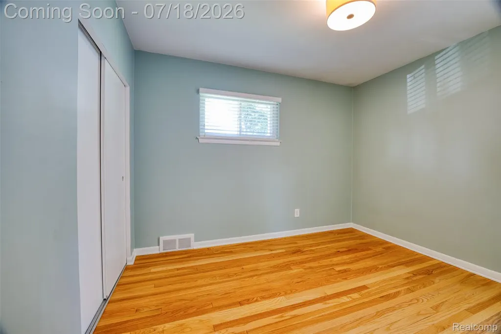 3014 Sylvan Drive Royal Oak City MI 48073
