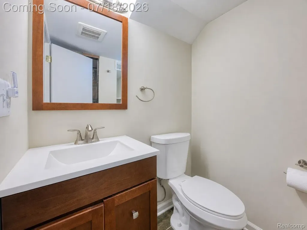 3014 Sylvan Drive Royal Oak City MI 48073