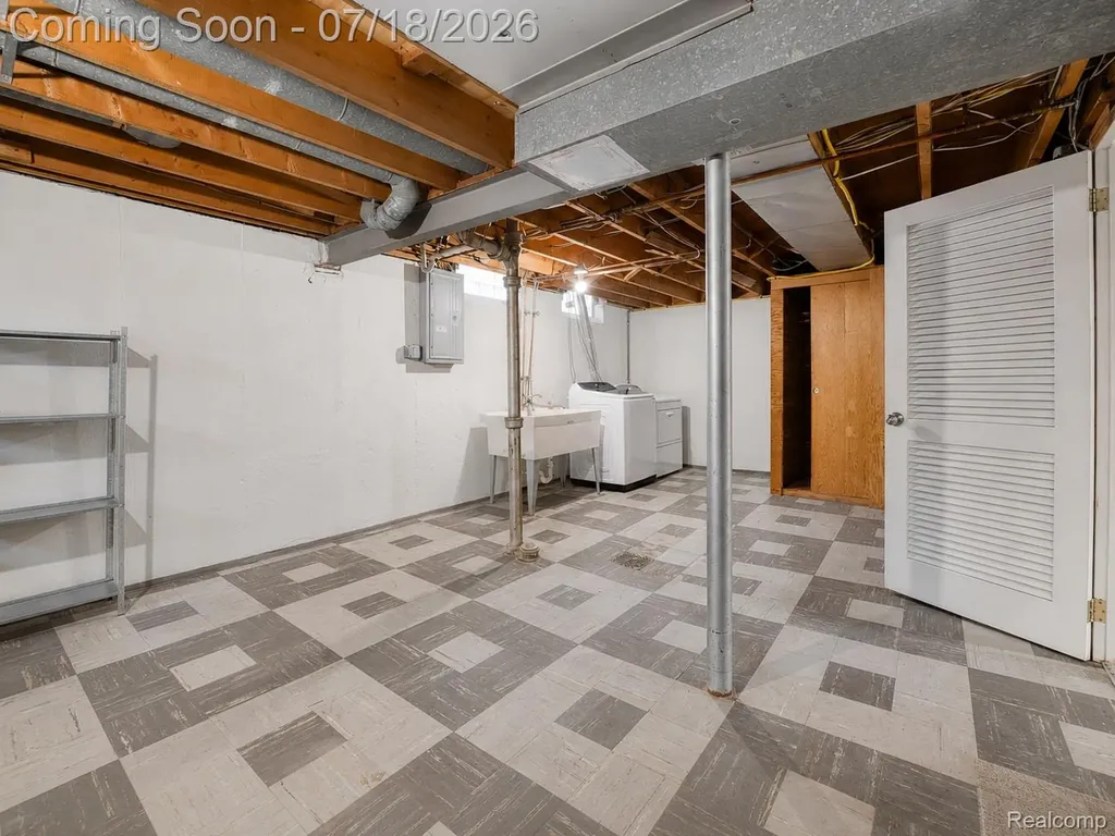 3014 Sylvan Drive Royal Oak City MI 48073
