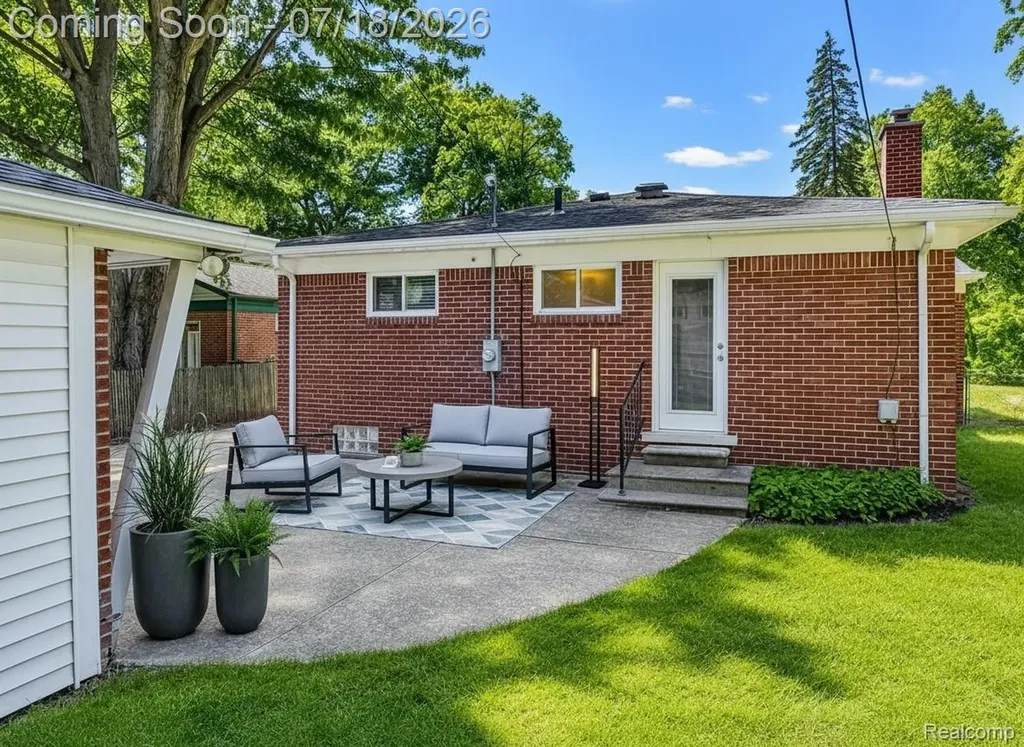 3014 Sylvan Drive Royal Oak City MI 48073