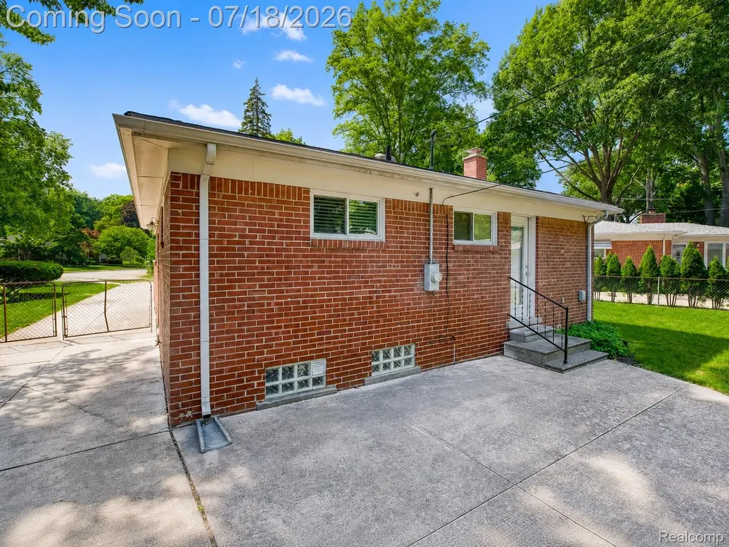 3014 Sylvan Drive Royal Oak City MI 48073