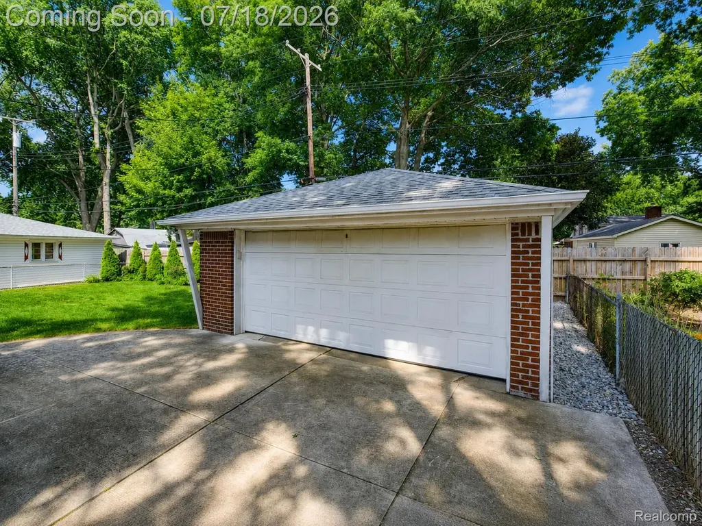 3014 Sylvan Drive Royal Oak City MI 48073