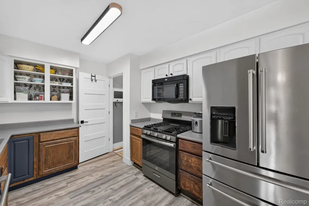 5355 N Seymour Road Flushing Charter Township MI 48433