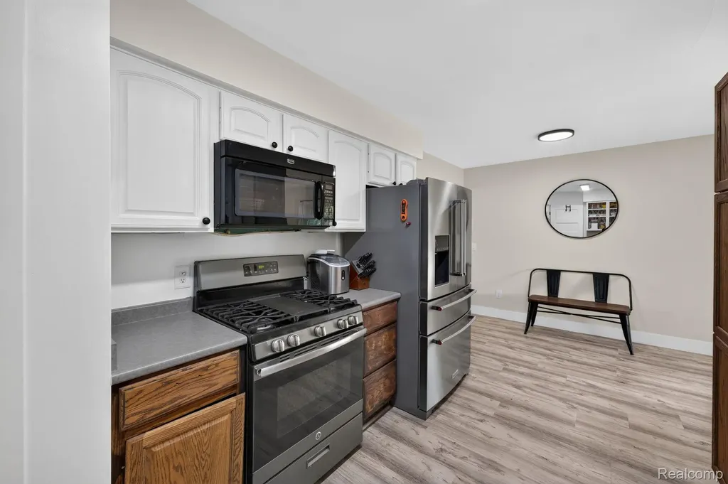 5355 N Seymour Road Flushing Charter Township MI 48433