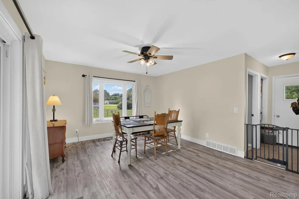 5355 N Seymour Road Flushing Charter Township MI 48433