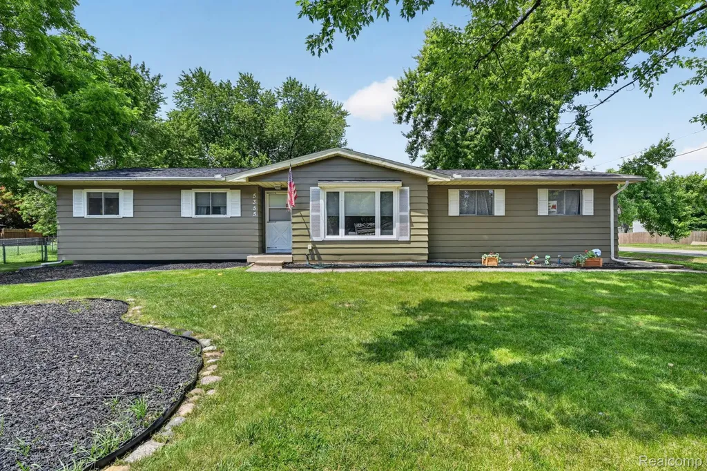 5355 N Seymour Road Flushing Charter Township MI 48433