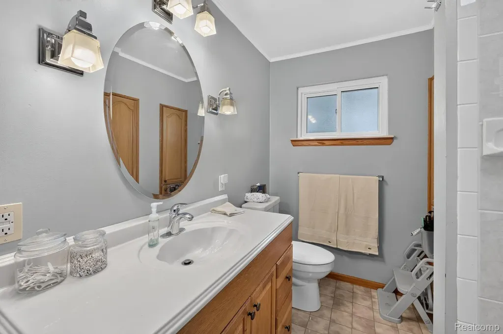 5355 N Seymour Road Flushing Charter Township MI 48433