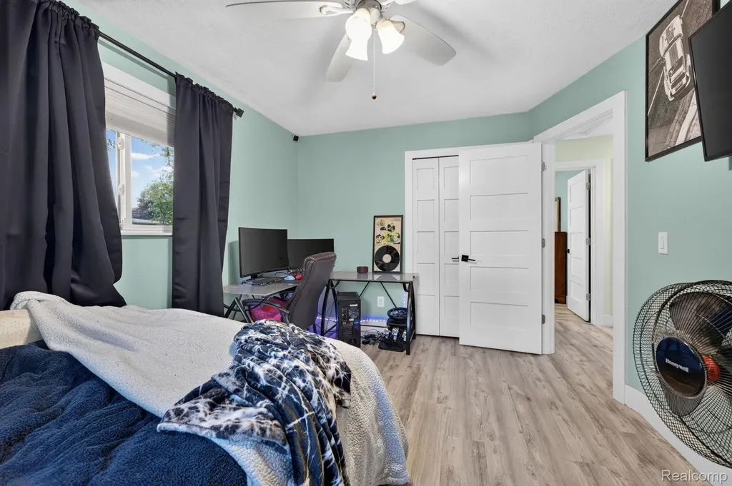 5355 N Seymour Road Flushing Charter Township MI 48433
