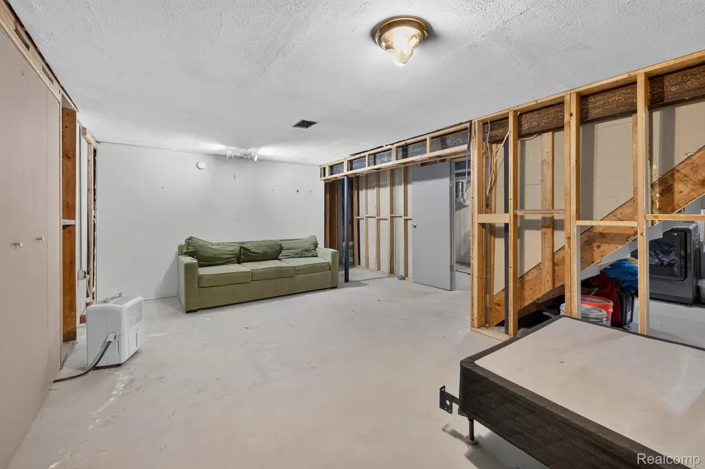 5355 N Seymour Road Flushing Charter Township MI 48433