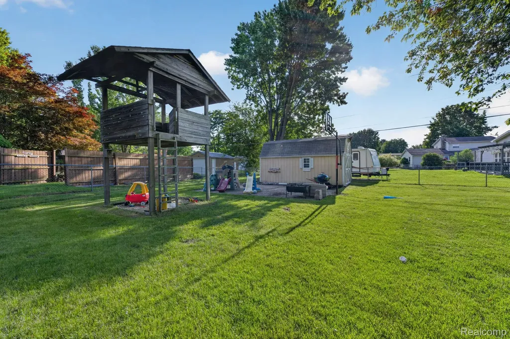 5355 N Seymour Road Flushing Charter Township MI 48433
