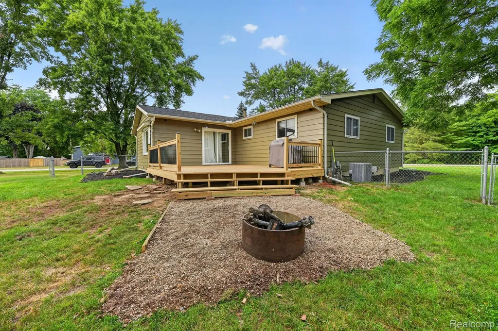 5355 N Seymour Road Flushing Charter Township MI 48433