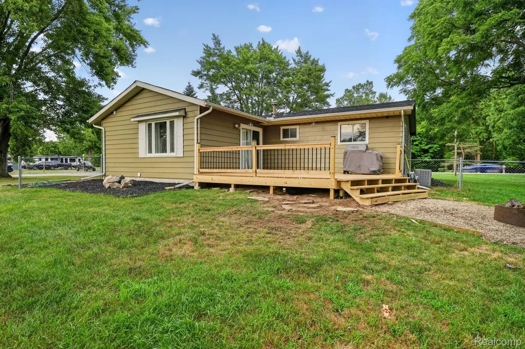 5355 N Seymour Road Flushing Charter Township MI 48433