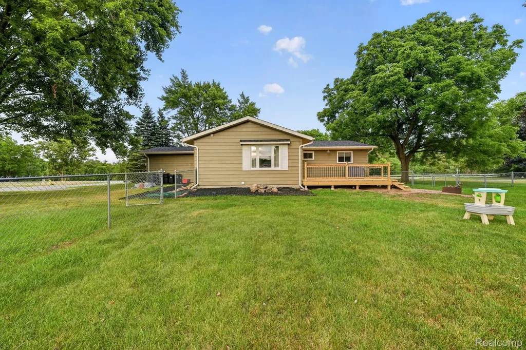 5355 N Seymour Road Flushing Charter Township MI 48433