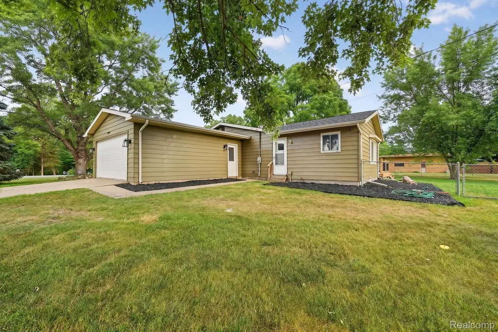 5355 N Seymour Road Flushing Charter Township MI 48433