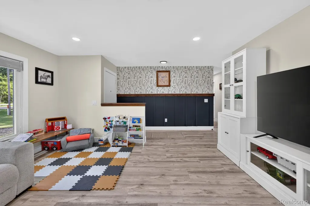 5355 N Seymour Road Flushing Charter Township MI 48433