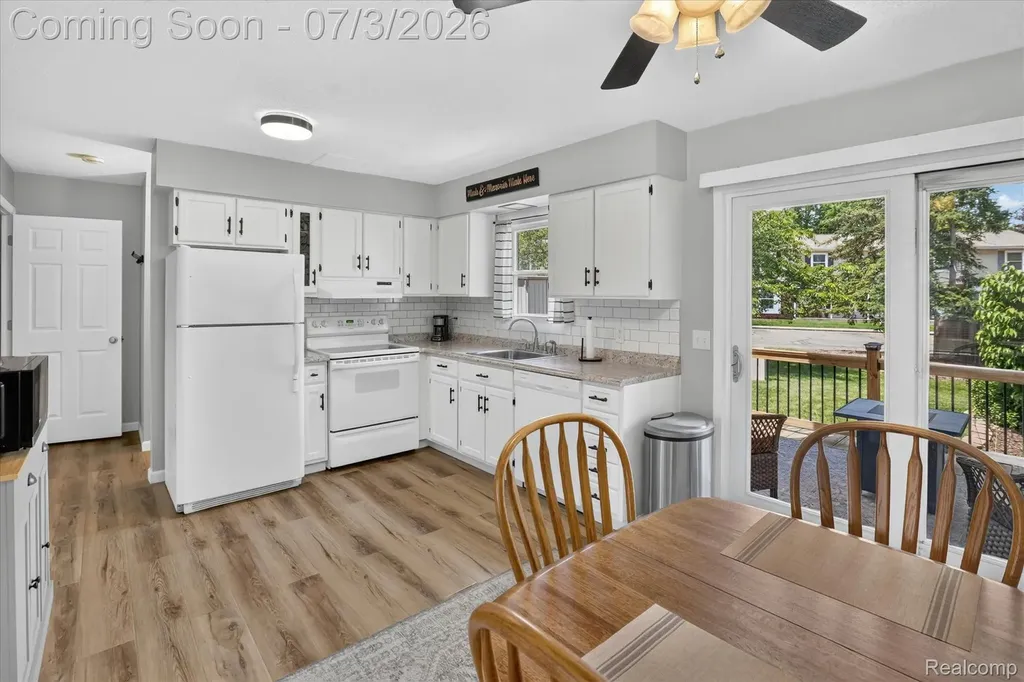 13274 Lake Point Boulevard Van Buren Charter Township MI 48111