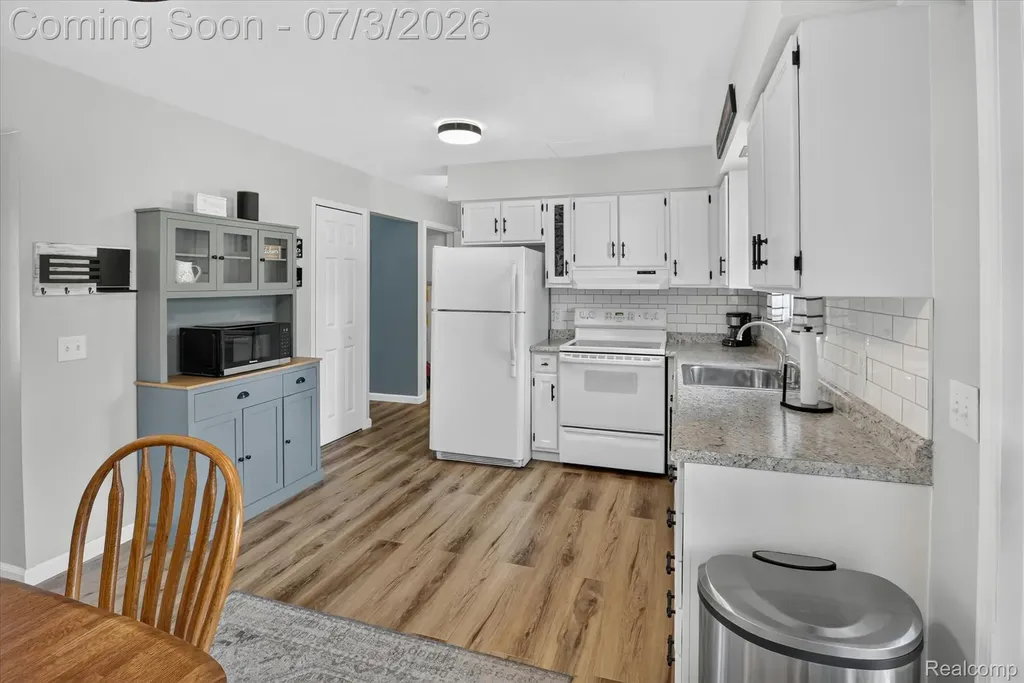 13274 Lake Point Boulevard Van Buren Charter Township MI 48111