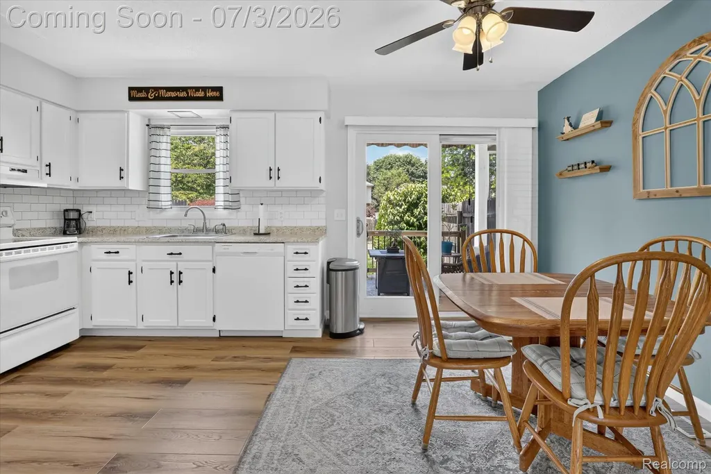 13274 Lake Point Boulevard Van Buren Charter Township MI 48111