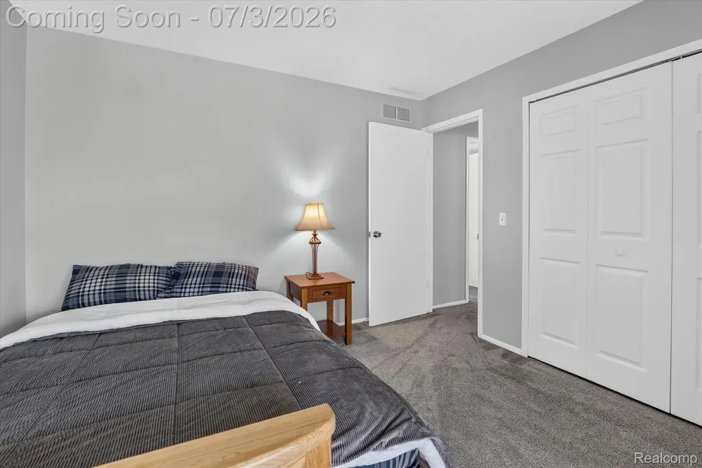 13274 Lake Point Boulevard Van Buren Charter Township MI 48111