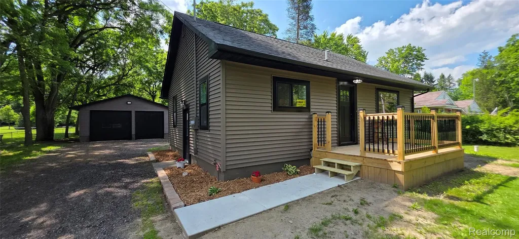 9205 Neff Road Vienna Charter Township MI 48420