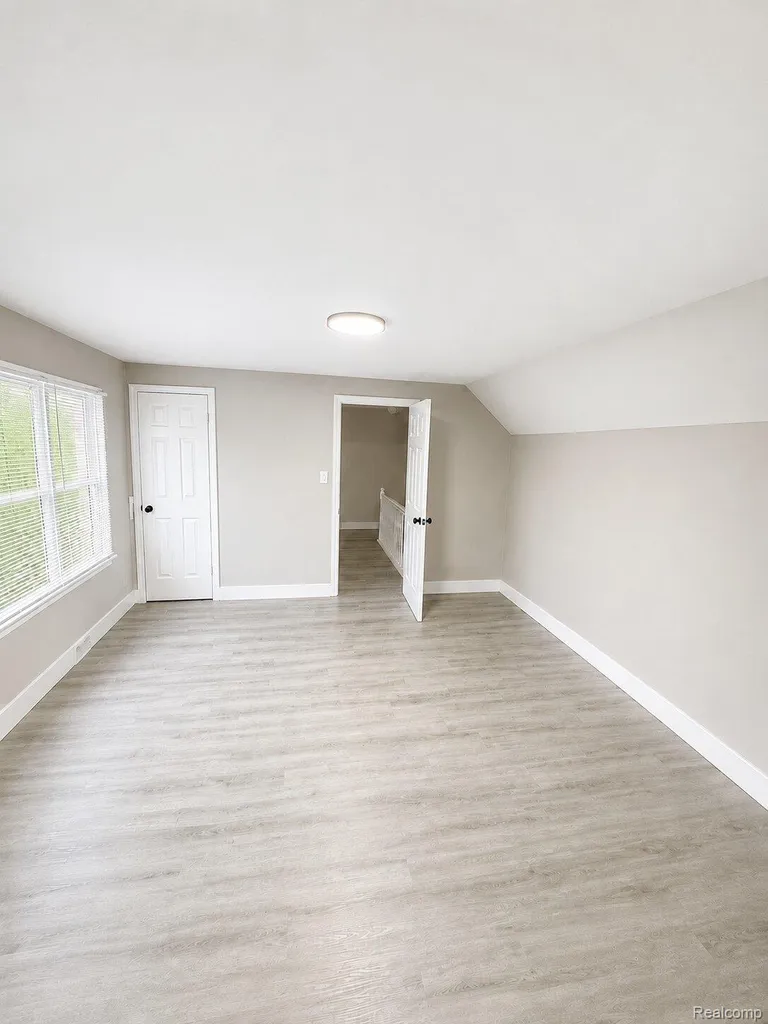 15470 Murray Hill Street Detroit City MI 48227