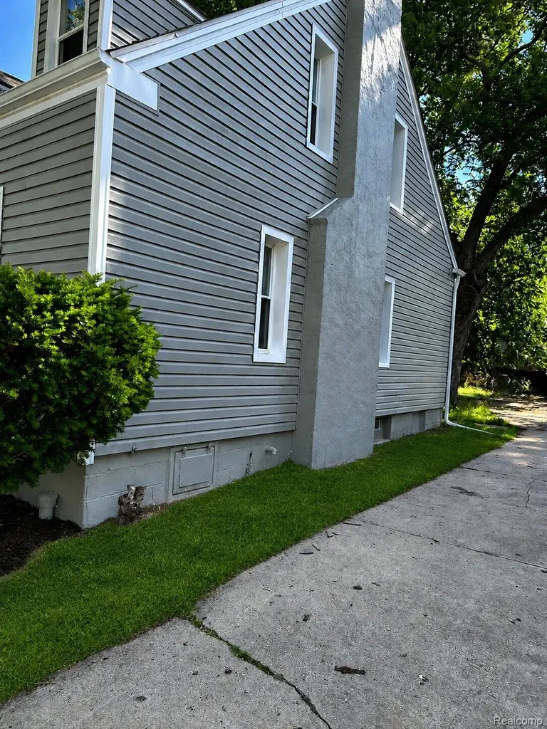 15470 Murray Hill Street Detroit City MI 48227
